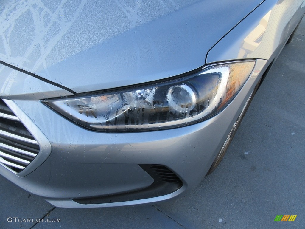 2017 Elantra SE - Gray / Gray photo #9