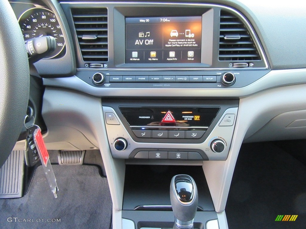 2017 Elantra SE - Gray / Gray photo #24