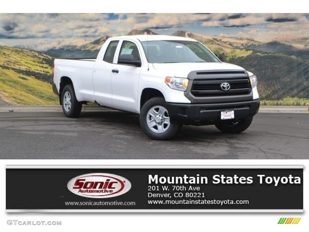 2017 Tundra SR5 Double Cab 4x4 - Super White / Graphite photo #1