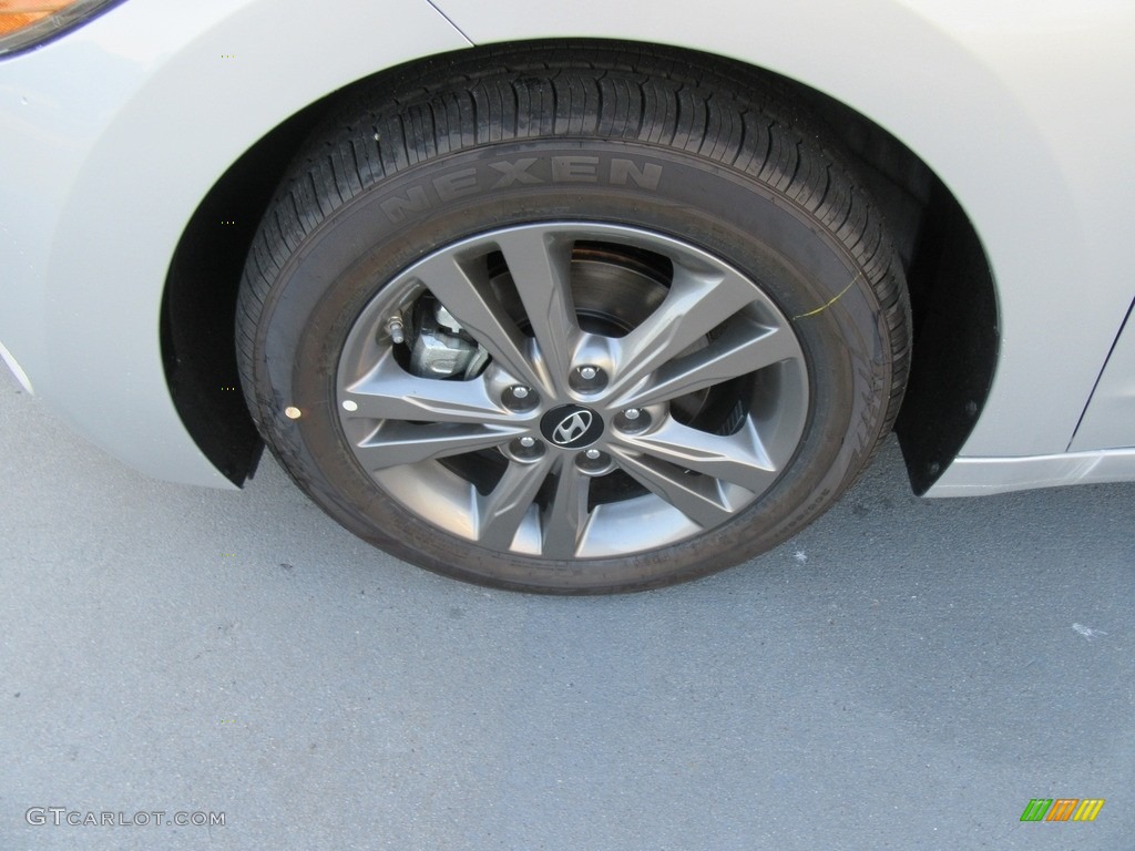 2017 Elantra SE - Silver / Gray photo #11