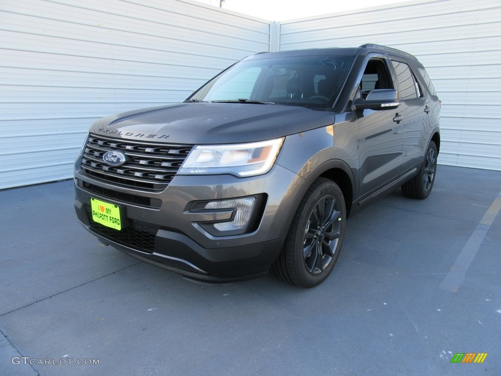 2017 Explorer XLT - Magnetic / Sport Appearance Dark Earth Gray photo #7