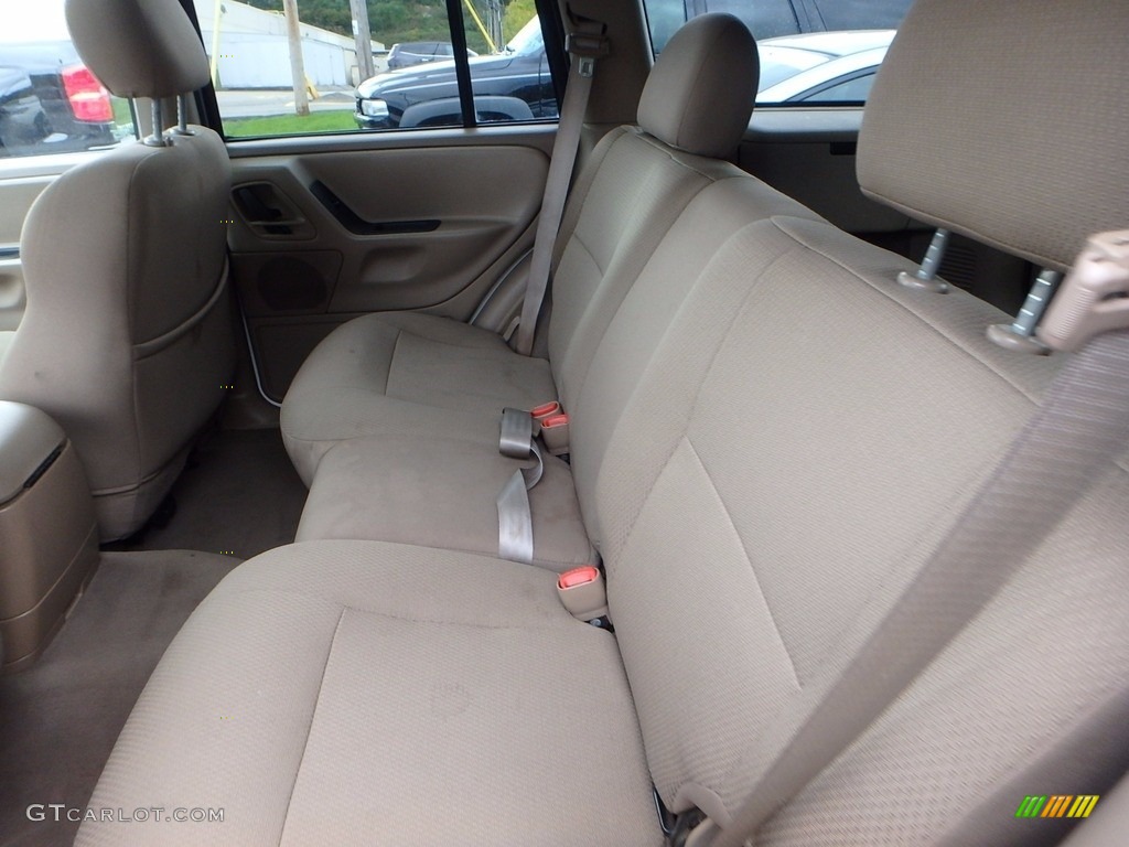 2004 Grand Cherokee Laredo 4x4 - Stone White / Sandstone photo #9