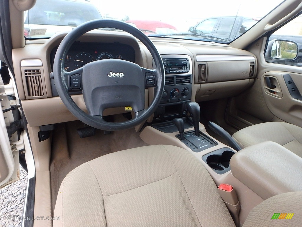 2004 Grand Cherokee Laredo 4x4 - Stone White / Sandstone photo #10