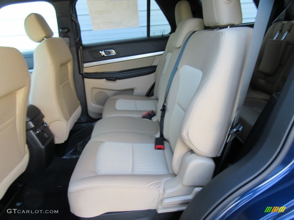 2017 Explorer FWD - Blue Jeans / Medium Light Camel photo #18