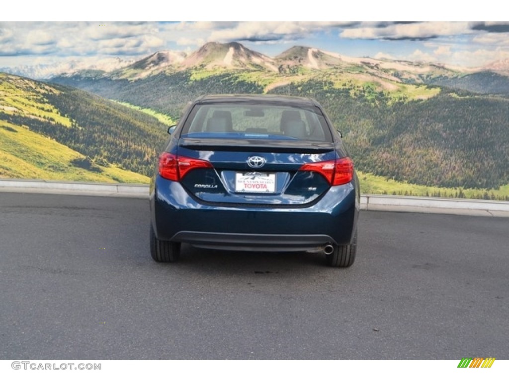 2017 Corolla SE - Galactic Aqua Mica / Black photo #4