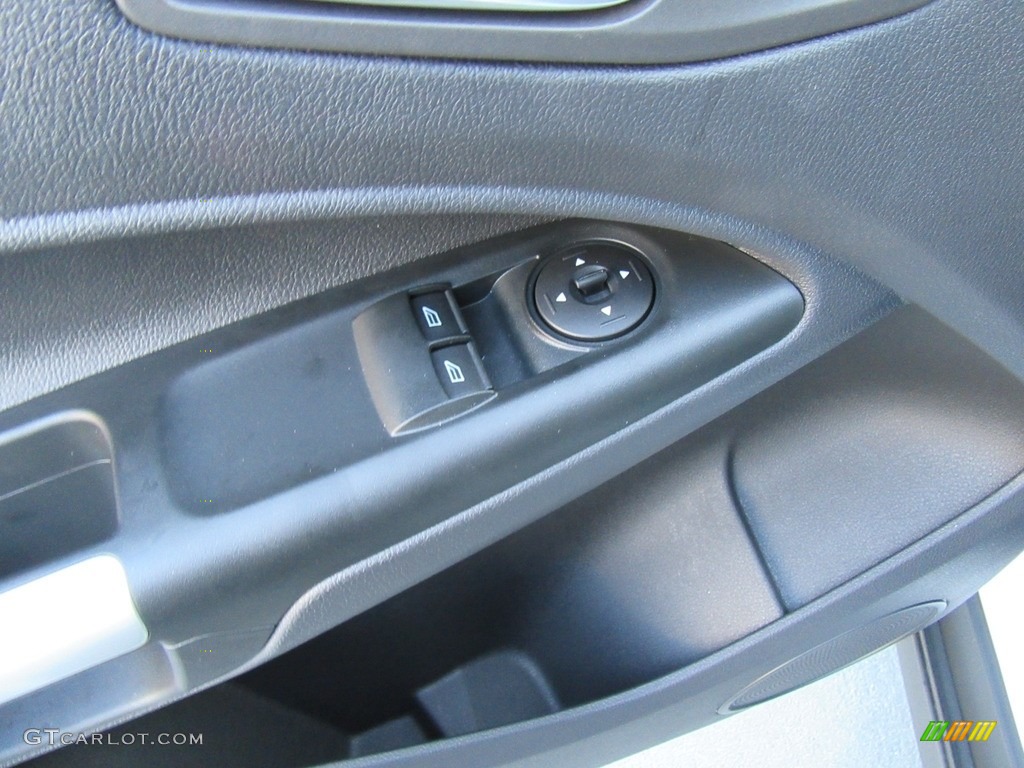 2017 Ford Transit Connect XLT Van Controls Photo #116361552
