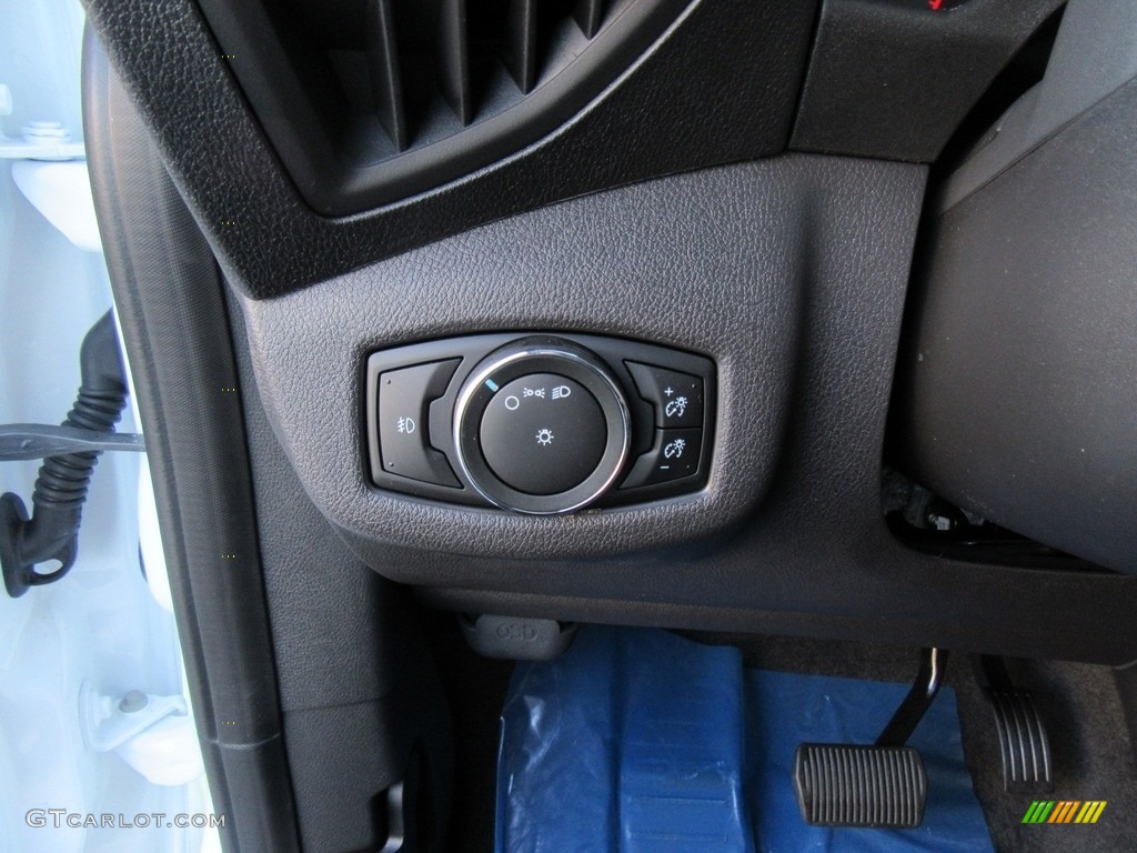 2017 Ford Transit Connect XLT Van Controls Photo #116361793