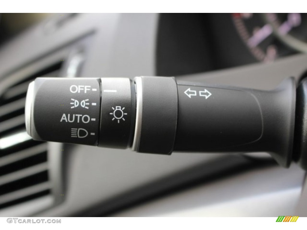 2017 Acura RDX AWD Controls Photo #116373764