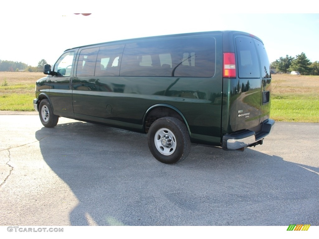 2011 Express LT 3500 Extended Passenger Van - Dark Green Metallic / Medium Pewter photo #14