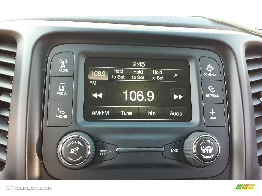 2017 Jeep Cherokee Sport Altitude 4x4 Controls Photo #116381051