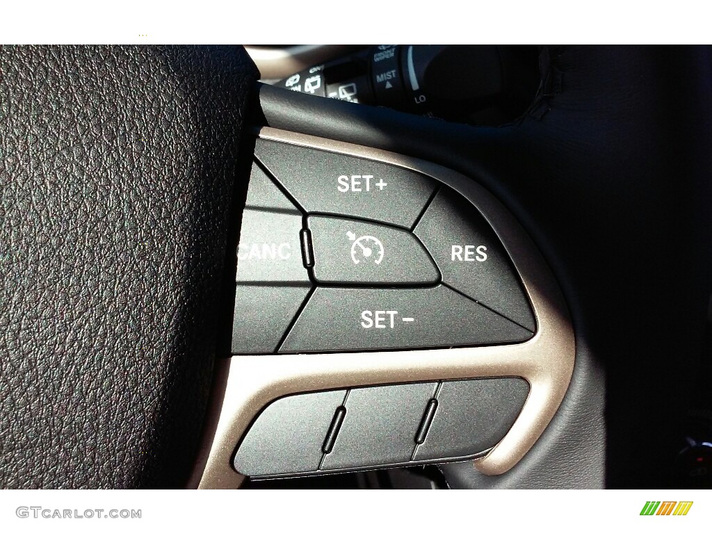 2017 Jeep Cherokee Sport Altitude 4x4 Controls Photo #116381099