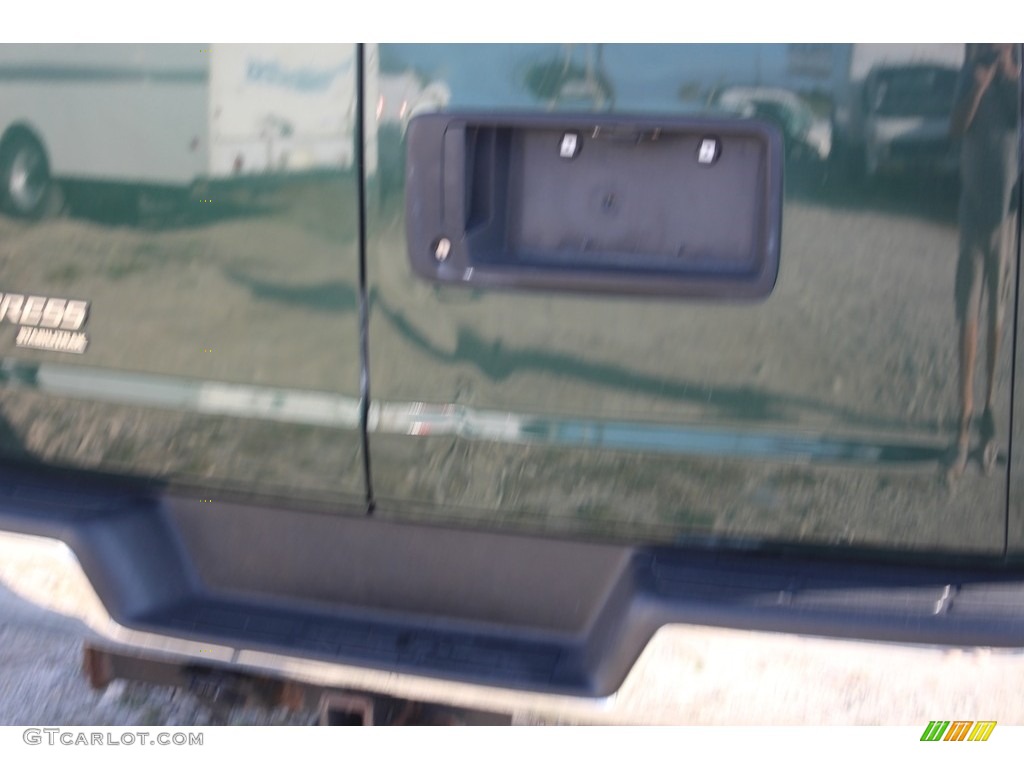 2011 Express LT 3500 Extended Passenger Van - Dark Green Metallic / Medium Pewter photo #36