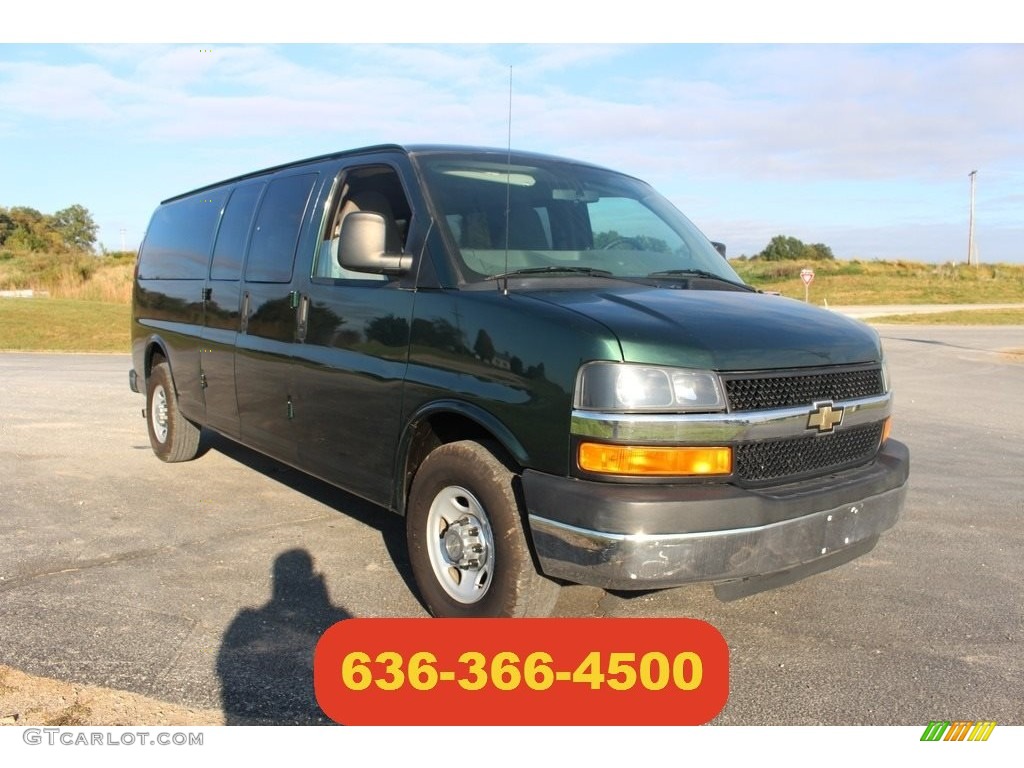 2011 Express LT 3500 Extended Passenger Van - Dark Green Metallic / Medium Pewter photo #38
