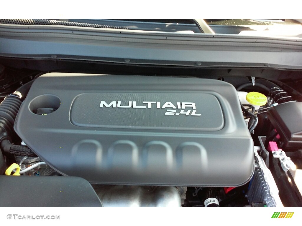 2017 Jeep Cherokee Sport Altitude 4x4 2.4 Liter DOHC 16-Valve VVT 4 Cylinder Engine Photo #116381201