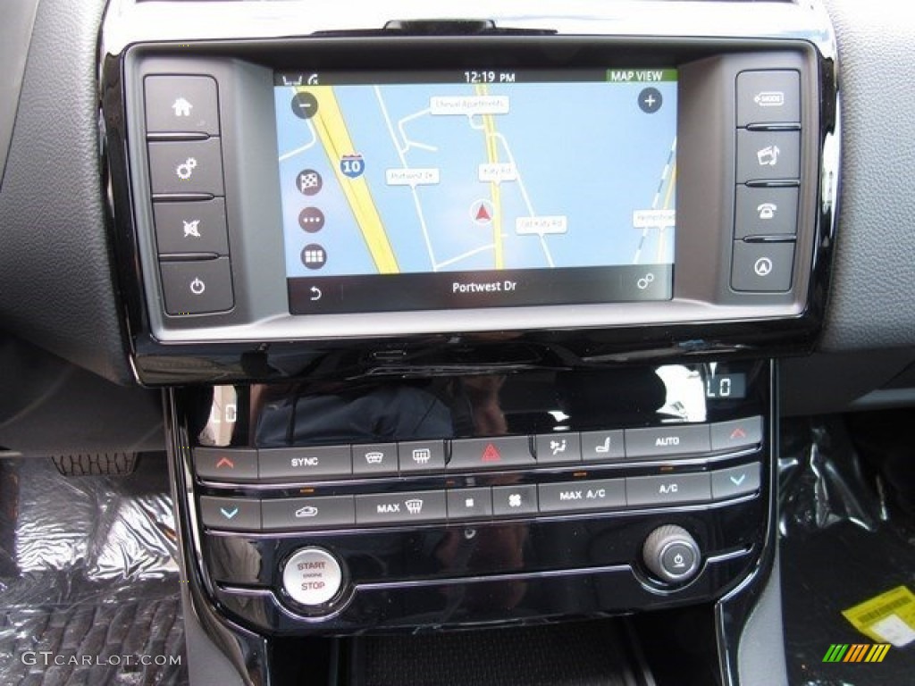 2017 Jaguar XE 25t Navigation Photos
