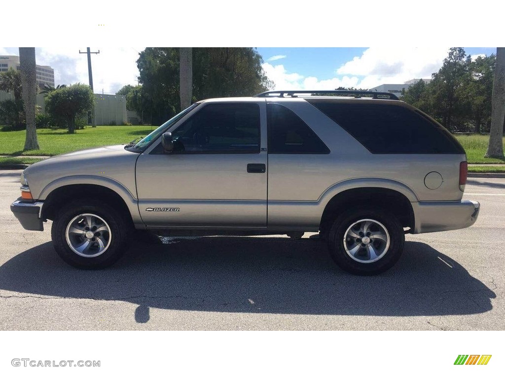 2001 Blazer LS - Light Pewter Metallic / Graphite photo #2