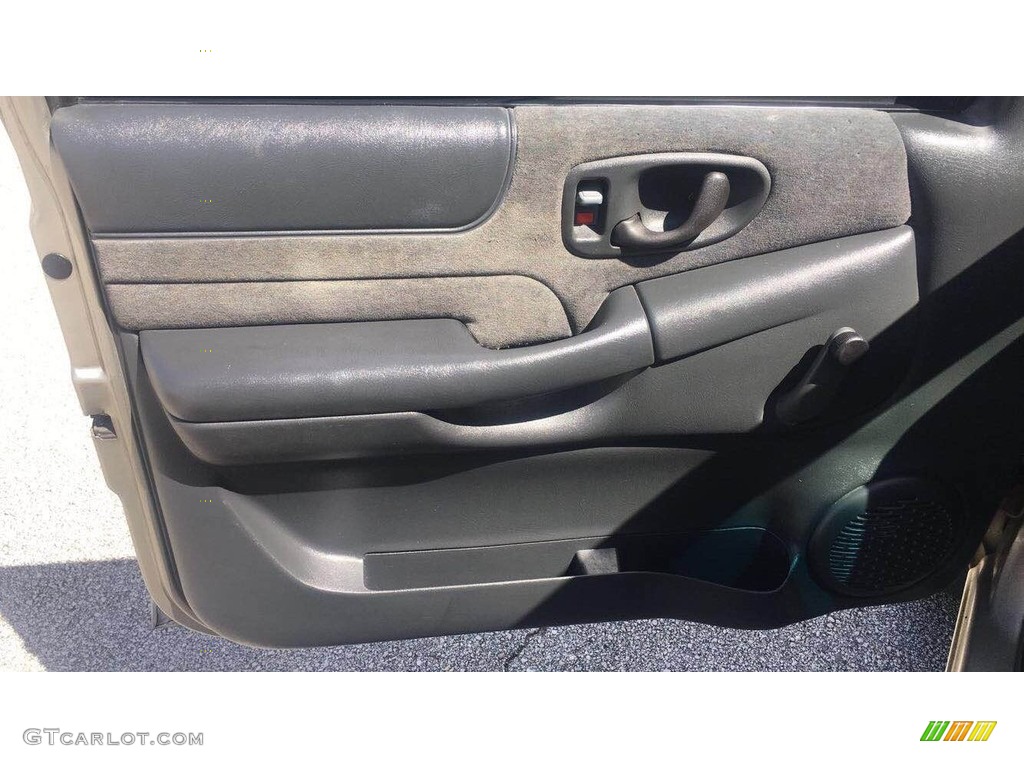 2001 Blazer LS - Light Pewter Metallic / Graphite photo #9