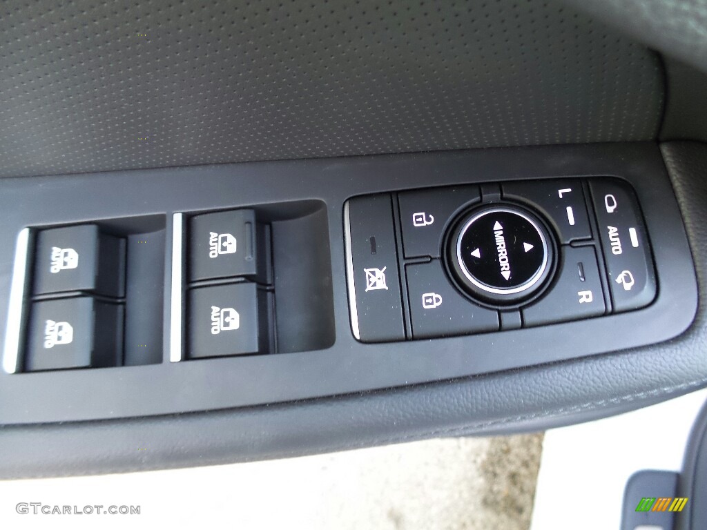 2017 Hyundai Genesis G80 AWD Controls Photo #116396705