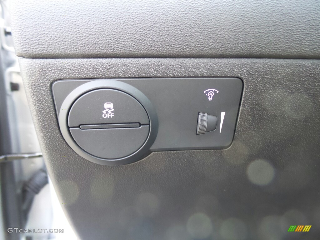 2016 Hyundai Genesis Coupe 3.8 Controls Photo #116399060