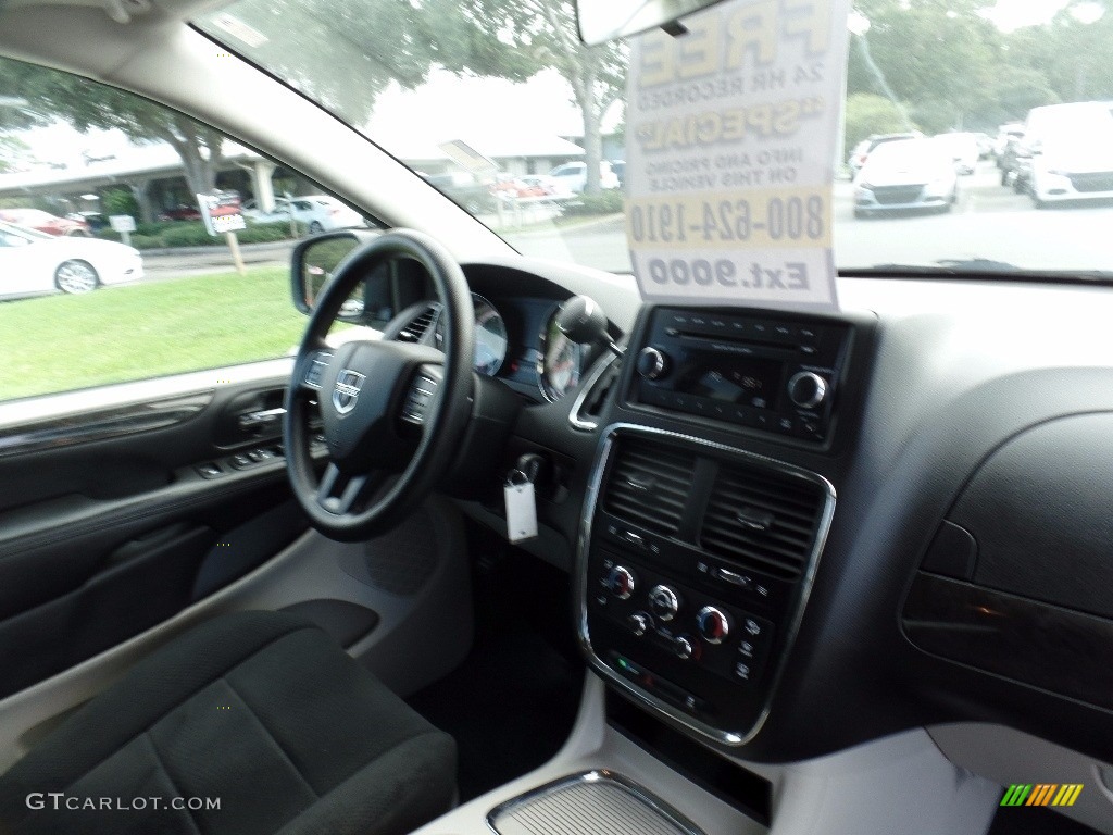 2013 Grand Caravan SXT - Billet Silver Metallic / Black/Light Graystone photo #13