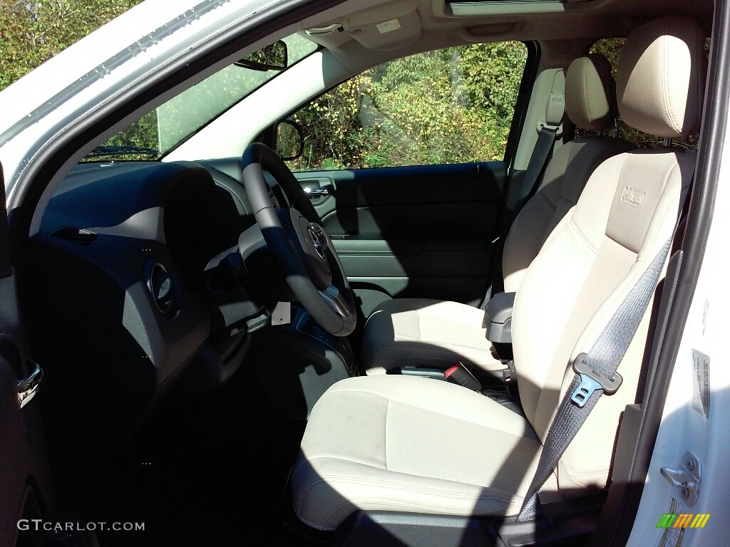 Black/Light Frost Interior 2017 Jeep Compass 75th Anniversary Edition Photo #116418563