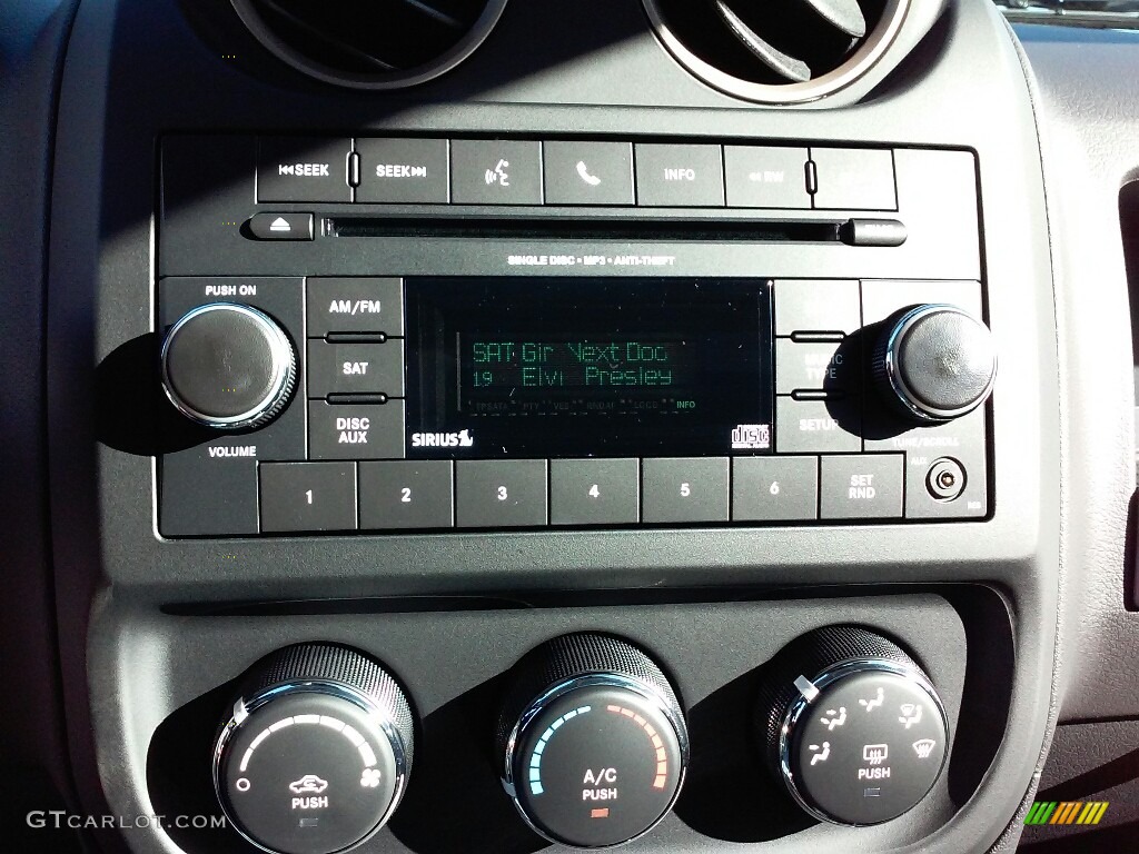 2017 Jeep Compass 75th Anniversary Edition Controls Photo #116418839