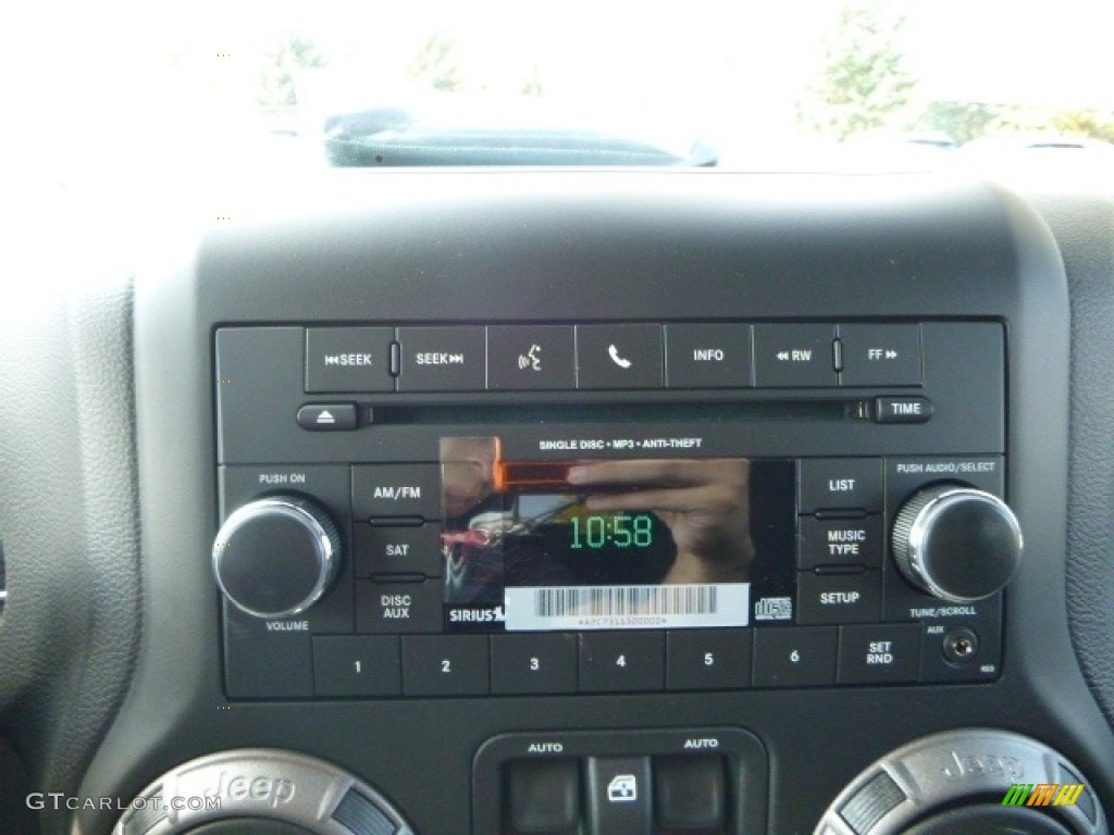 2017 Wrangler Willys Wheeler 4x4 - Black / Black photo #19