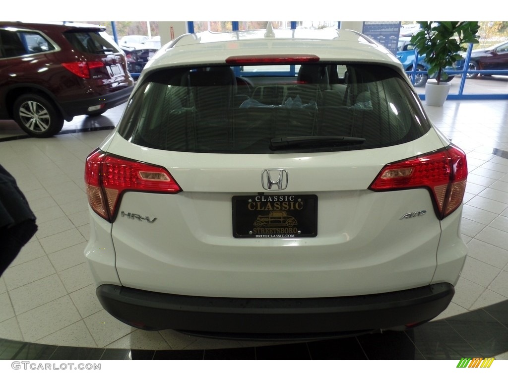 2016 HR-V LX AWD - White Orchid Pearl / Gray photo #5