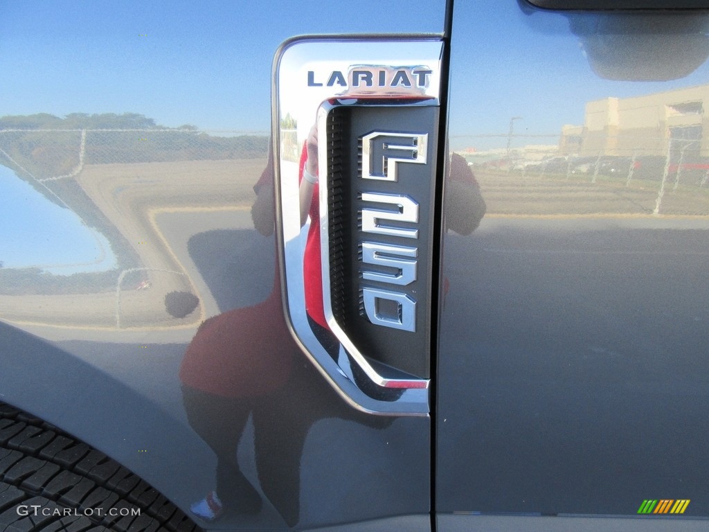 2017 F250 Super Duty Lariat Crew Cab 4x4 - Magnetic / Black photo #13