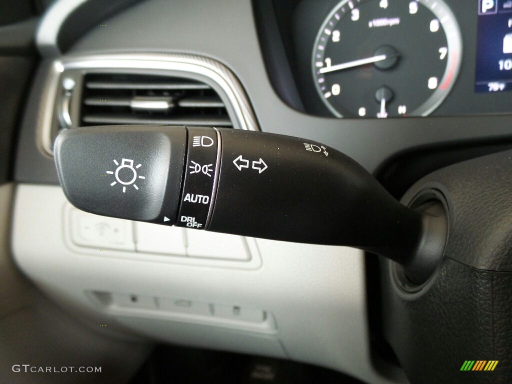 2017 Hyundai Sonata Sport Controls Photo #116440225