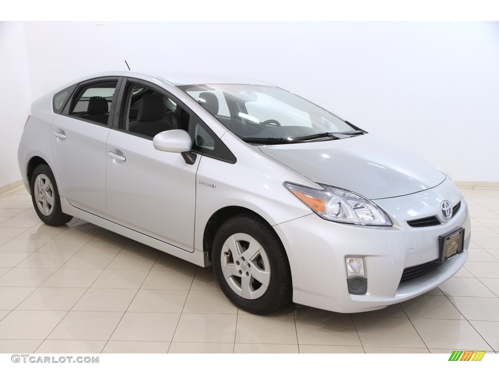 2010 Prius Hybrid III - Classic Silver Metallic / Dark Gray photo #1