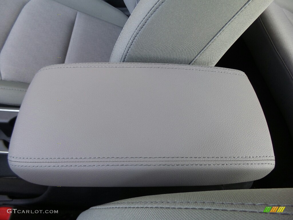 2017 Elantra SE - Silver / Gray photo #34