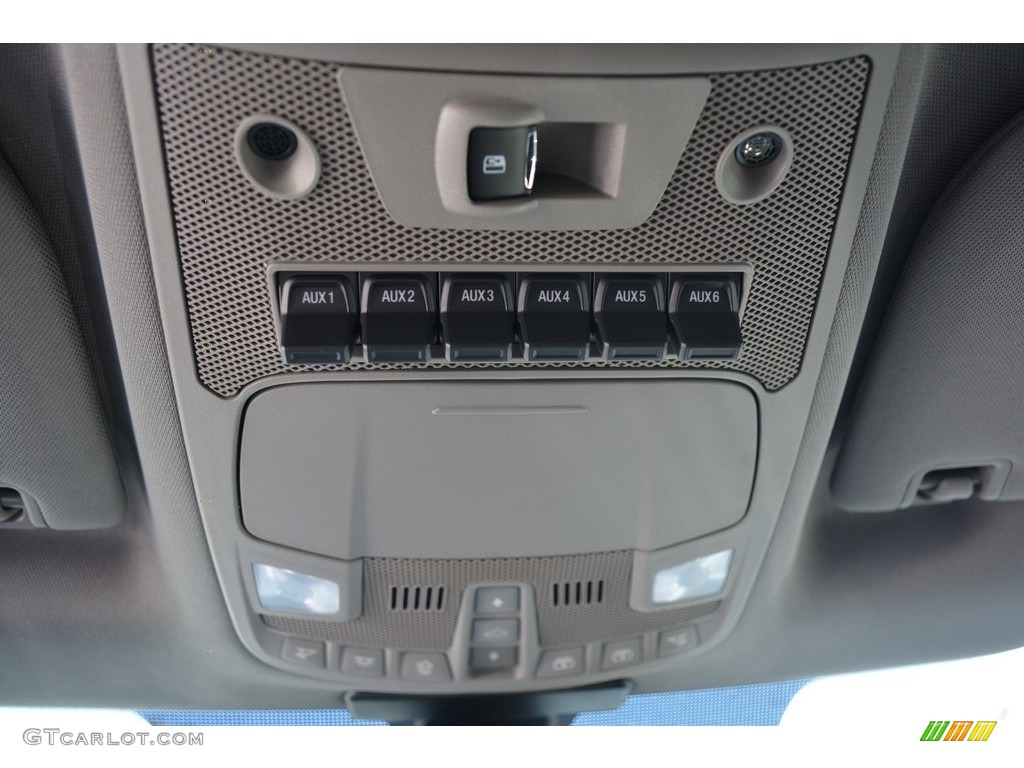 2017 Ford F350 Super Duty Lariat Crew Cab 4x4 Controls Photo #116454529