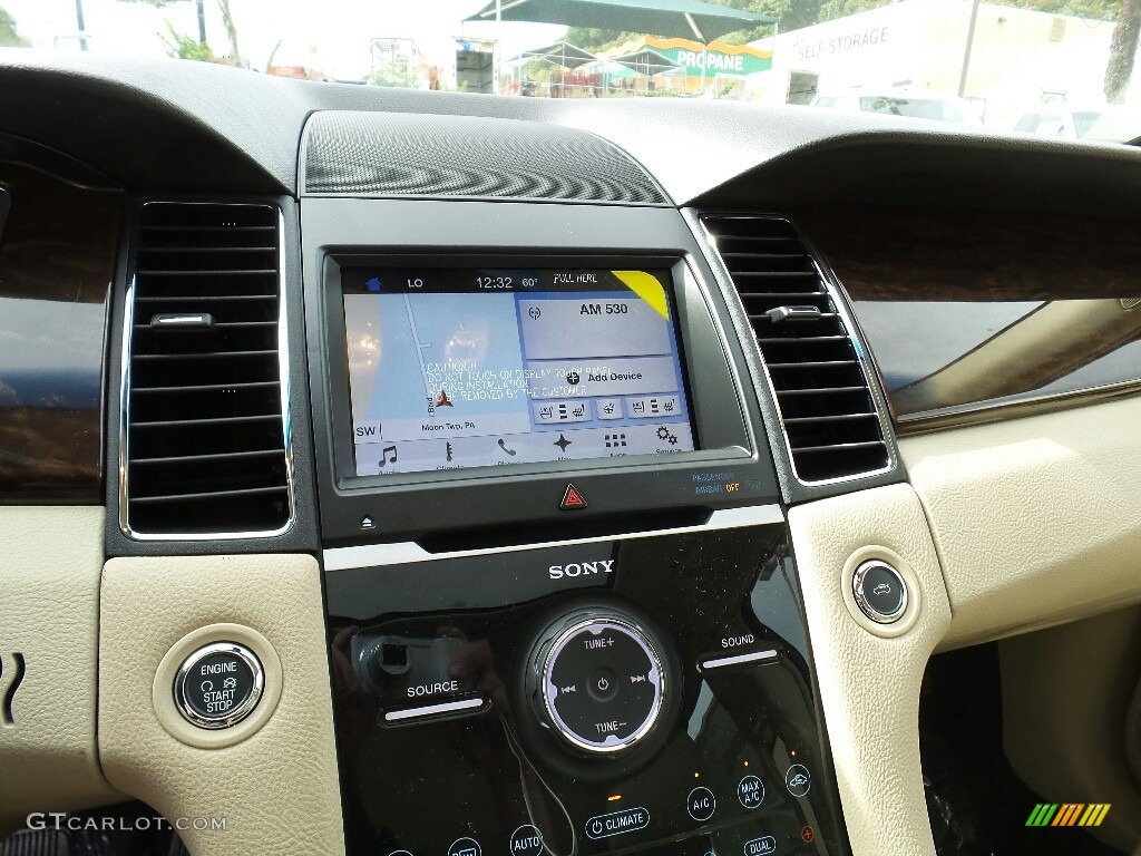2016 Ford Taurus Limited AWD Controls Photos