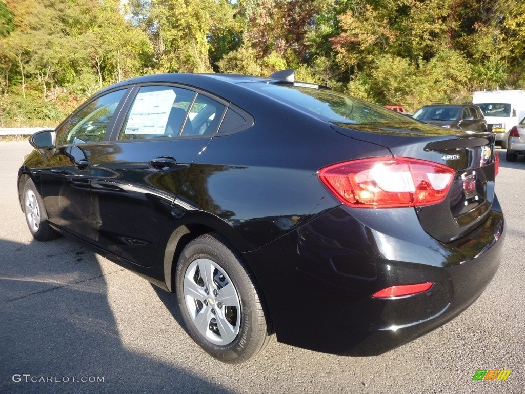 2017 Cruze LS - Mosaic Black Metallic / Jet Black photo #8