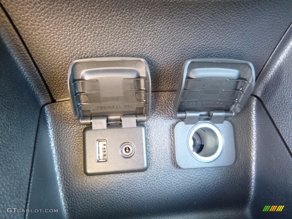 2017 Cruze LS - Mosaic Black Metallic / Jet Black photo #18