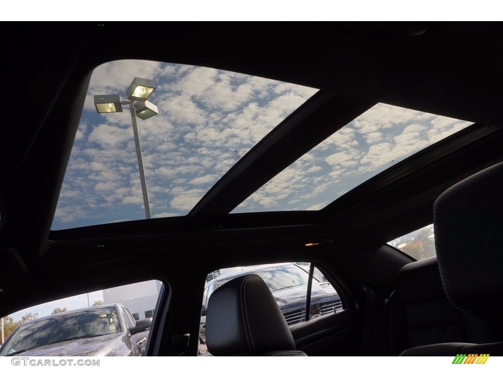 2016 300 S - Gloss Black / Black photo #8