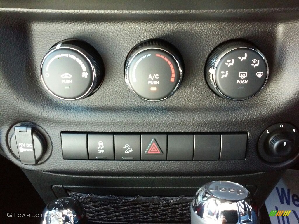 2017 Jeep Wrangler Unlimited Sport 4x4 RHD Controls Photo #116473486