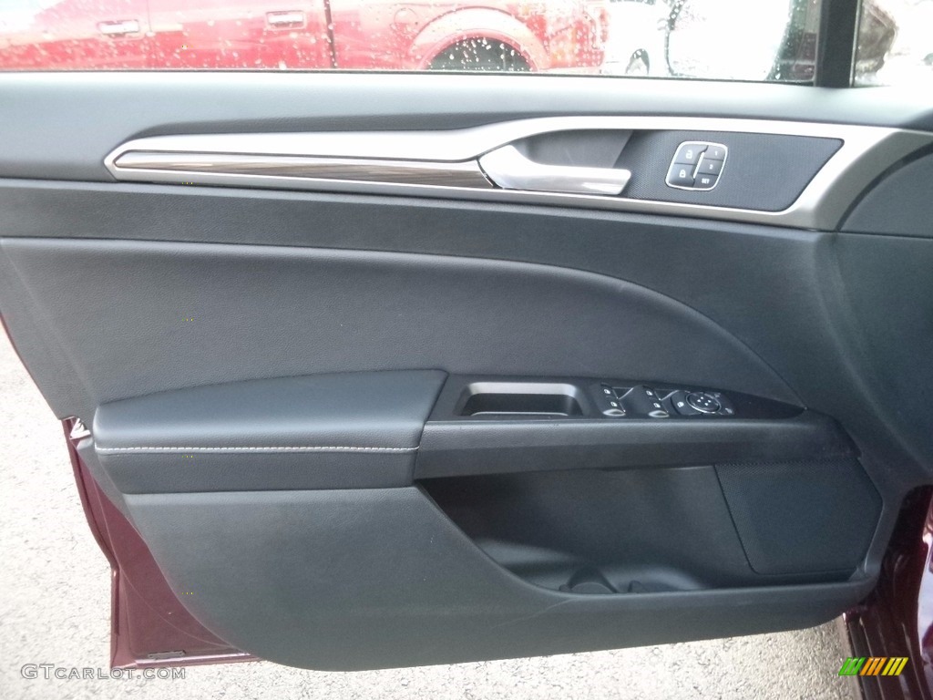 2017 Fusion SE AWD - Burgundy Velvet / Ebony photo #12