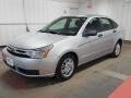 Ingot Silver Metallic - Focus SE Sedan Photo No. 2