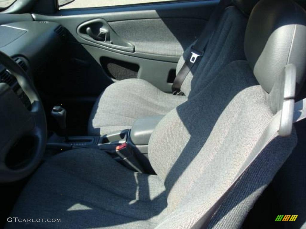 2001 Cavalier Coupe - Bright Red / Graphite photo #10