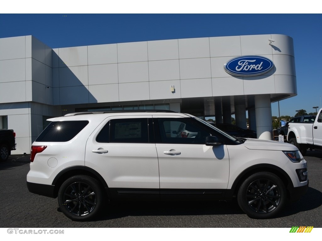 2017 Explorer XLT - White Platinum / Ebony Black photo #2