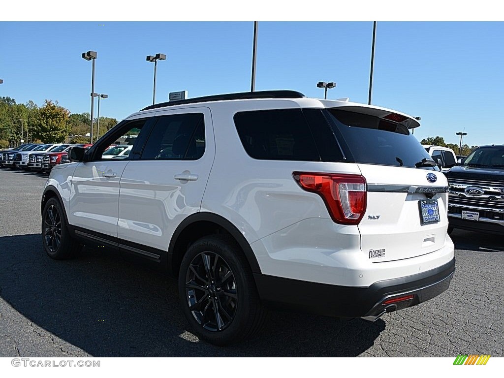 2017 Explorer XLT - White Platinum / Ebony Black photo #23