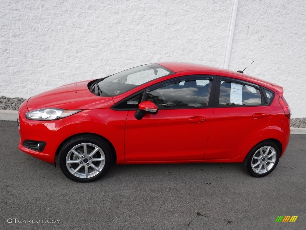 2015 Fiesta SE Hatchback - Race Red / Charcoal Black photo #2