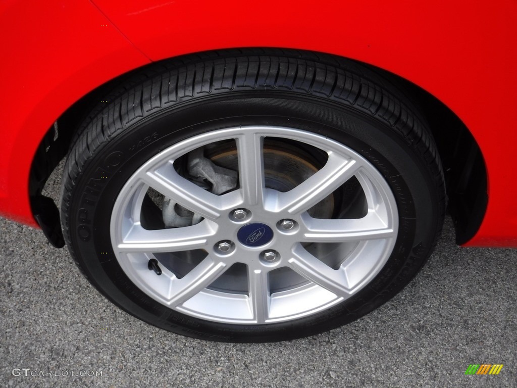 2015 Fiesta SE Hatchback - Race Red / Charcoal Black photo #4