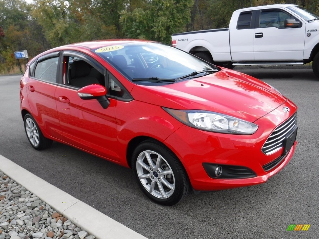 2015 Fiesta SE Hatchback - Race Red / Charcoal Black photo #6