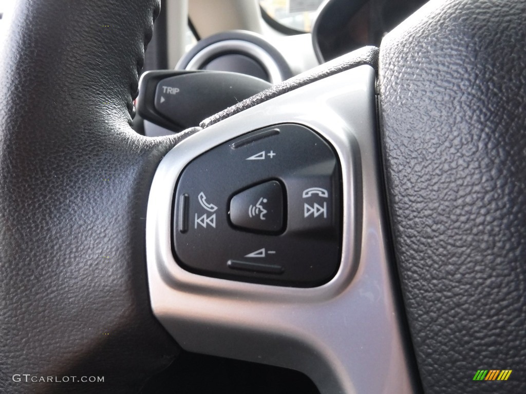 2015 Fiesta SE Hatchback - Race Red / Charcoal Black photo #22
