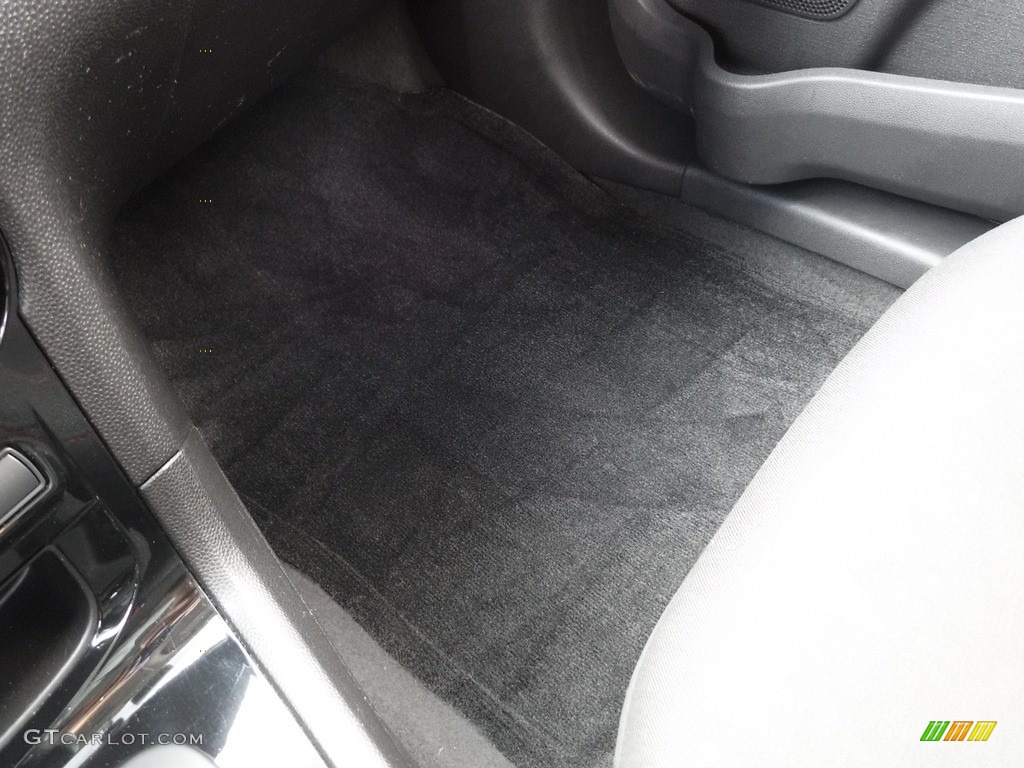 2015 Fiesta SE Hatchback - Race Red / Charcoal Black photo #24