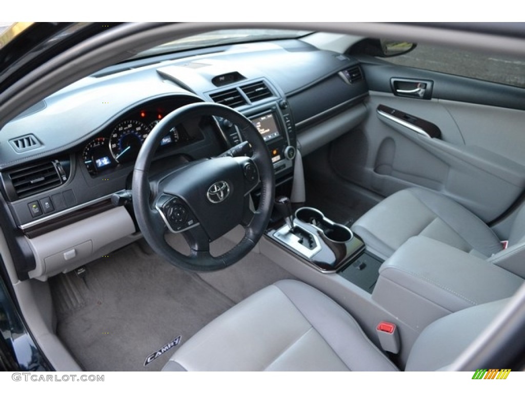 2012 Camry XLE V6 - Attitude Black Metallic / Light Gray photo #7