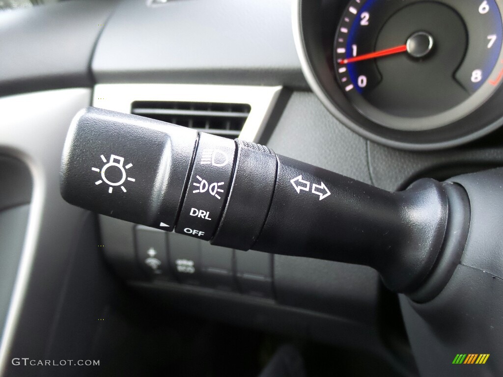 2017 Hyundai Elantra GT Standard Elantra GT Model Controls Photo #116483566